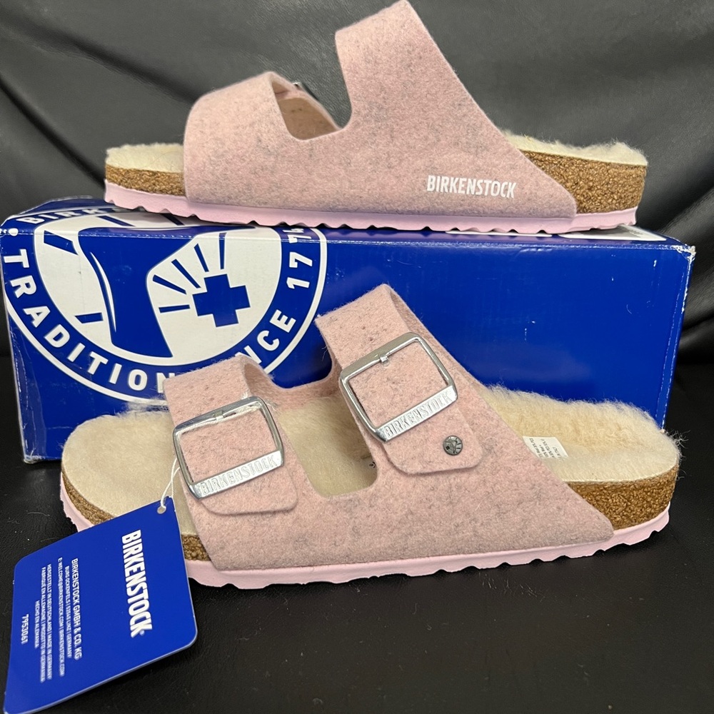Birkenstock Womens Size EUR 38 US 7 Arizona Rivet Narrow Fit Pink Wool Sandals